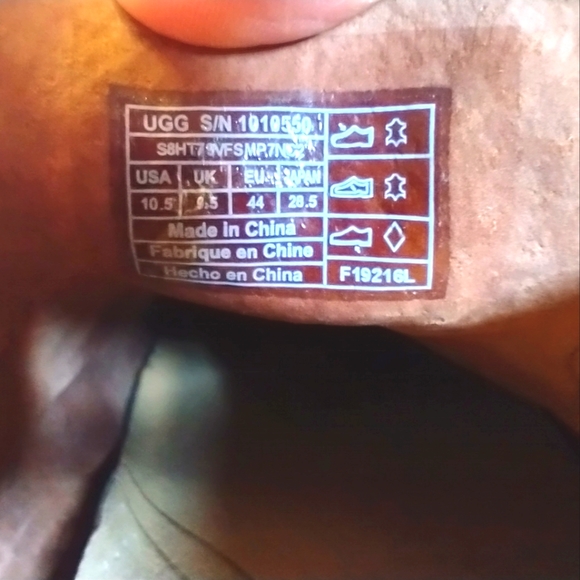 UGG Men's Slip-ons!! - Picture 3 of 9